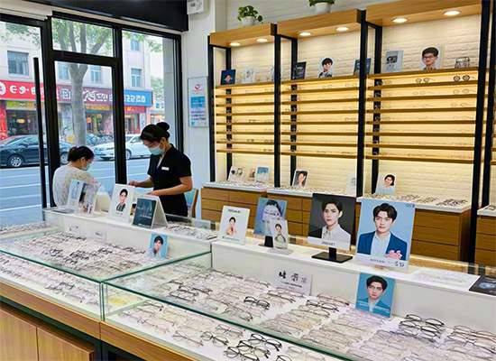 苏州注册眼镜公司2025年行业发展预测会怎么样？竞争大吗？创业者一定要看！